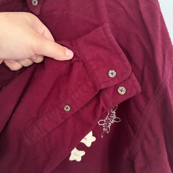 NWOT Lighthouse Apparel Dark Red Snowflake Button Down Top Size XL - Picture 7 of 8